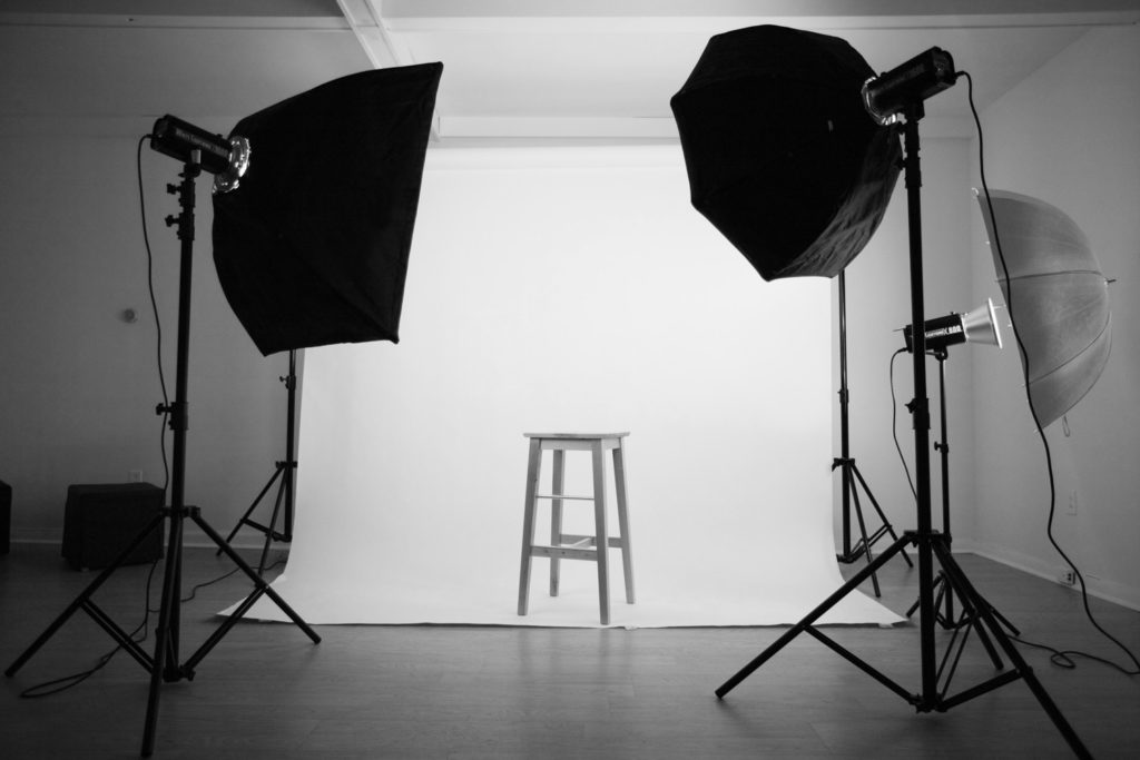 How To Use a Diffuser for Studio Photography - Alive